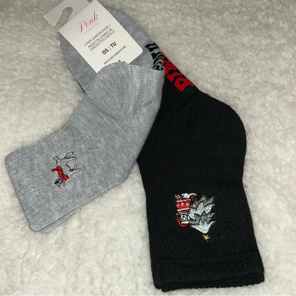 Victoria's Secret PINK Pack of 2 Quarter Socks Christmas Tree & Dog NWT